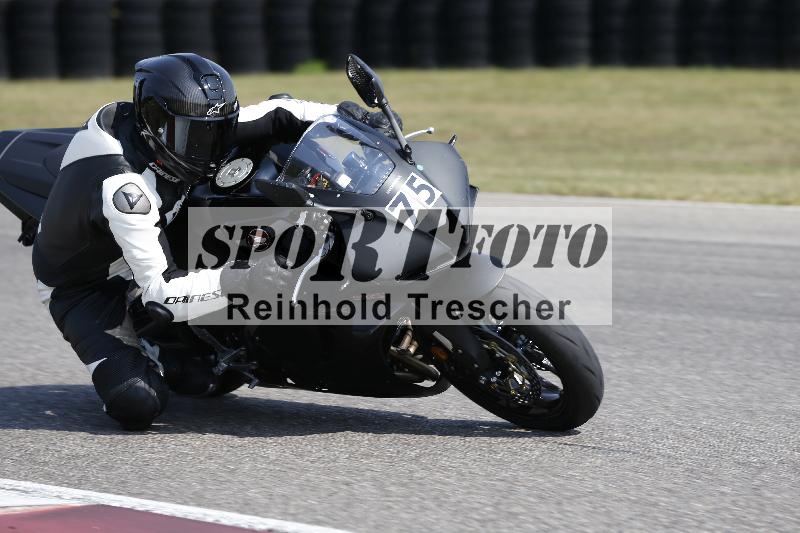 /Archiv-2025/49 26.08.2025 Cornu Master School ADR/gruen-vert/75